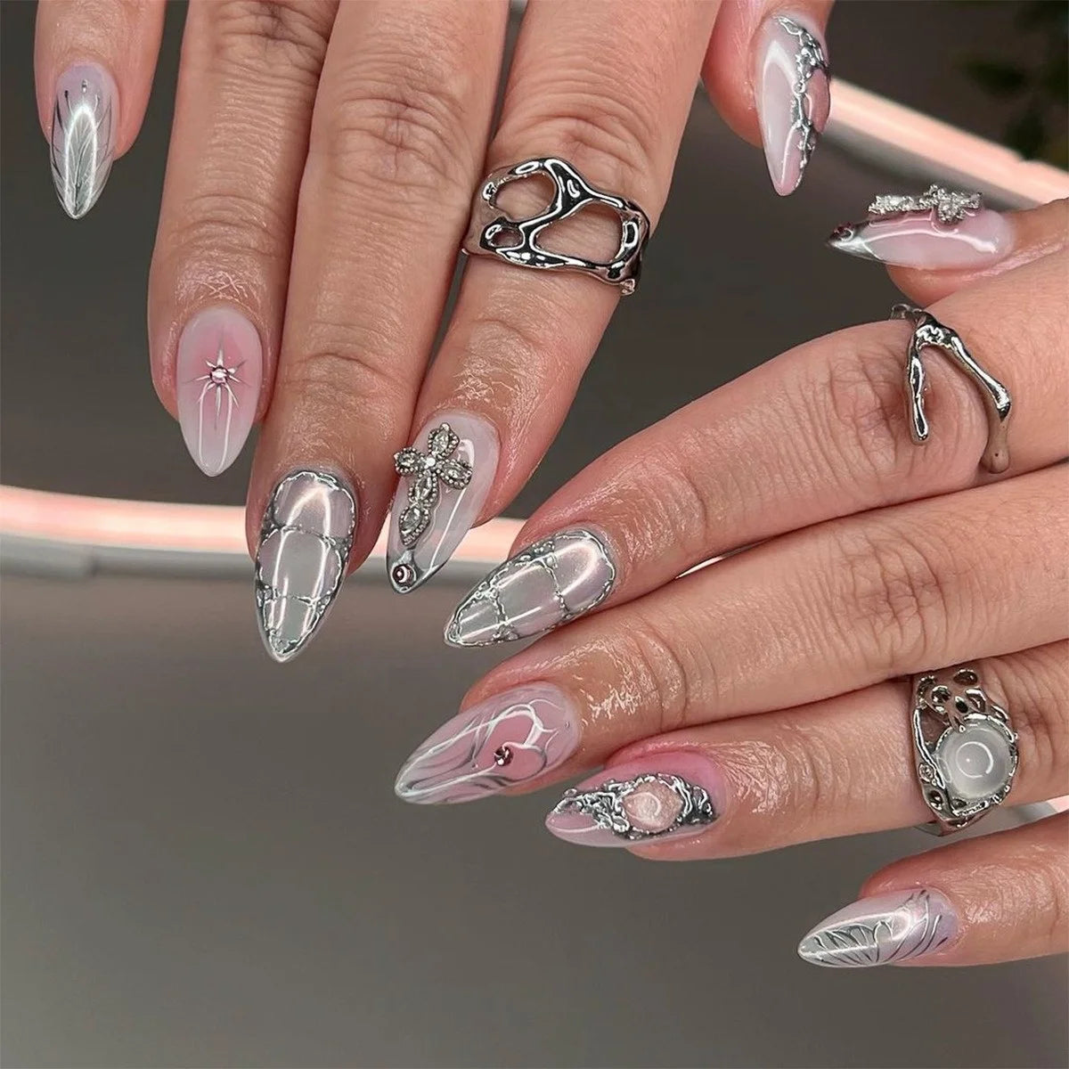 24 Pcs 3D Nail Design Art Press on Nails Artificial Fingernails Customize Candy False Nails for Dating Party Everydaywear 2761