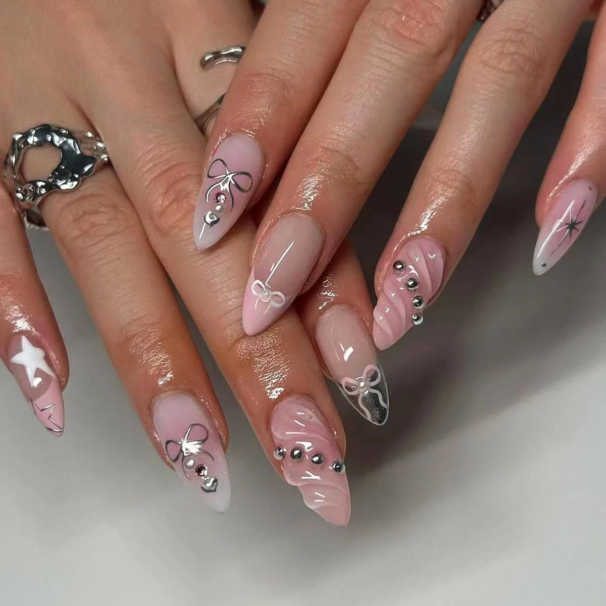 24 Pcs 3D Nail Design Art Press on Nails Artificial Fingernails Customize Candy False Nails for Dating Party Everydaywear 2761