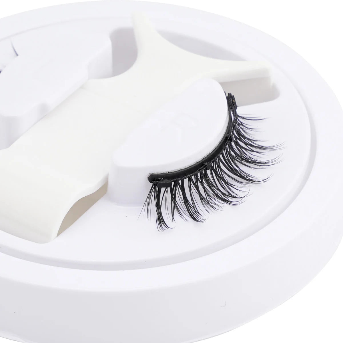 Magnetic Eyelashes No Glue Needed Reusable Natural Look 3D Faux Mink Lashes Easy Apply Magnetic Lashes Set for Eye Makeup Tool